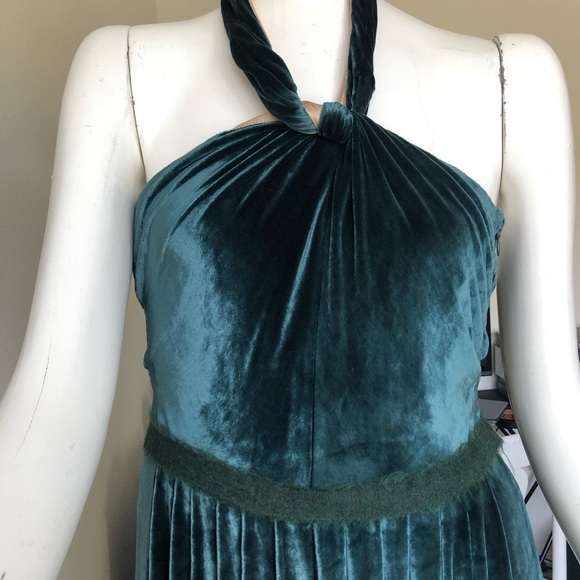 Tia Cibani Green Velvet Jumpsuit - RUNWAY! - Picture 3 of 15